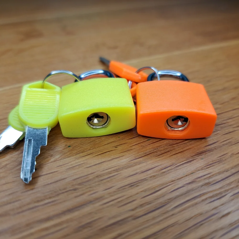 Decorative padlocks and keys 🔐🧡💛